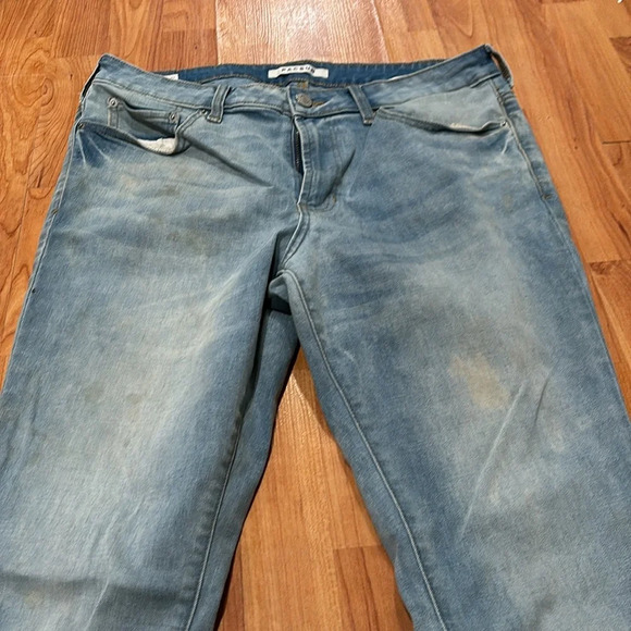 Pacsun Skinny Jeans - Picture 4 of 4